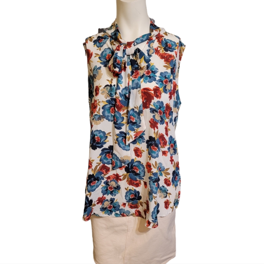 Van Heusen large sleeveless floral blouse with collar tie
